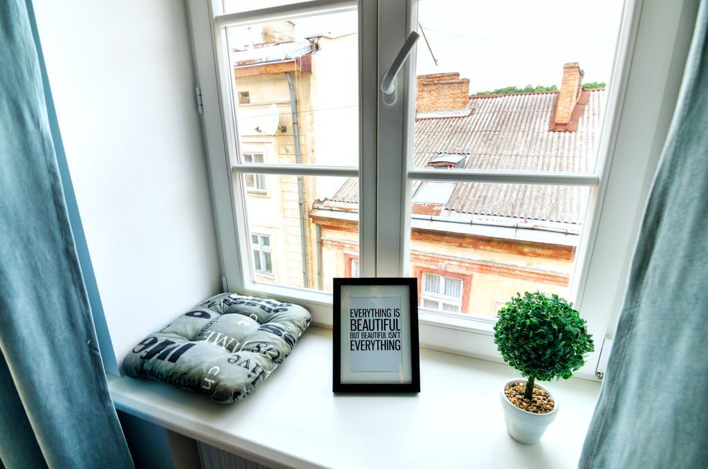 Stylish Apartment. Heart Of The City Львов Экстерьер фото